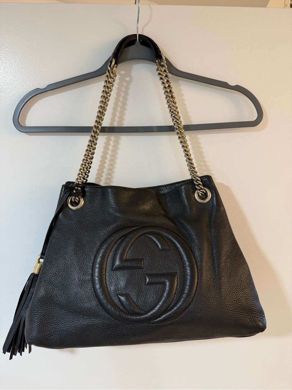 Gucci Black Pebbled Leather Shoulder Bag with Gold Chain Straps